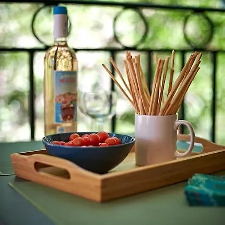 Chez Oscar-place Des Lices-saint-tropez Apartment Saint-Tropez