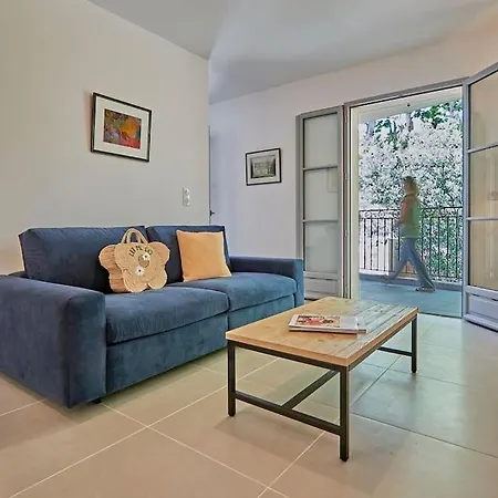 Apartment Chez Oscar-place Des Lices-saint-tropez